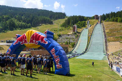 RED-BULL-400-25-MB_08709.jpg (4728575 octets)