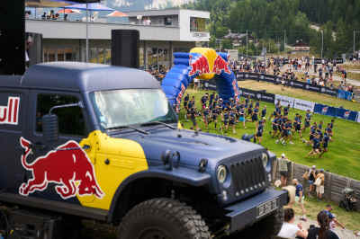 RED-BULL-400-25-MB_08859.jpg (4226985 octets)