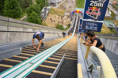 RED-BULL-400-25-MB_09470.jpg (3954337 octets)